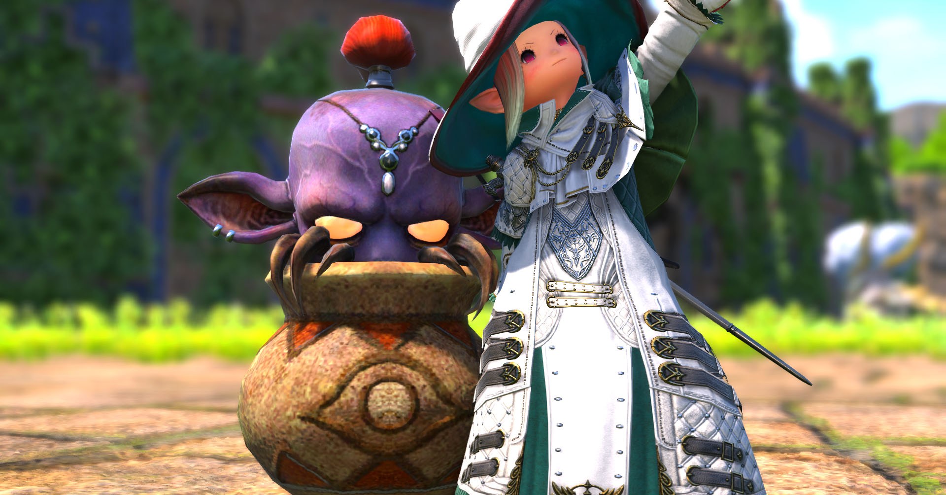 Uma captura de tela do Final Fantasy XIV mostrando um mago branco Lalafel posando ao lado de uma criatura de maconha. Uma captura de tela do Final Fantasy XIV mostrando um mago branco Lalafel posando ao lado de uma criatura de maconha.