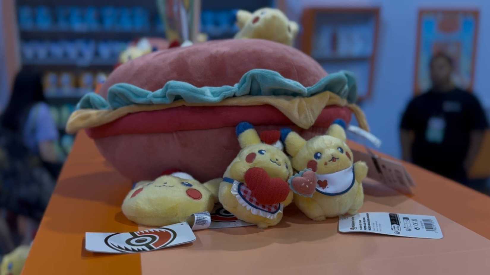 A linha Pikachu Diner Pikachu no centro do Pokémon.