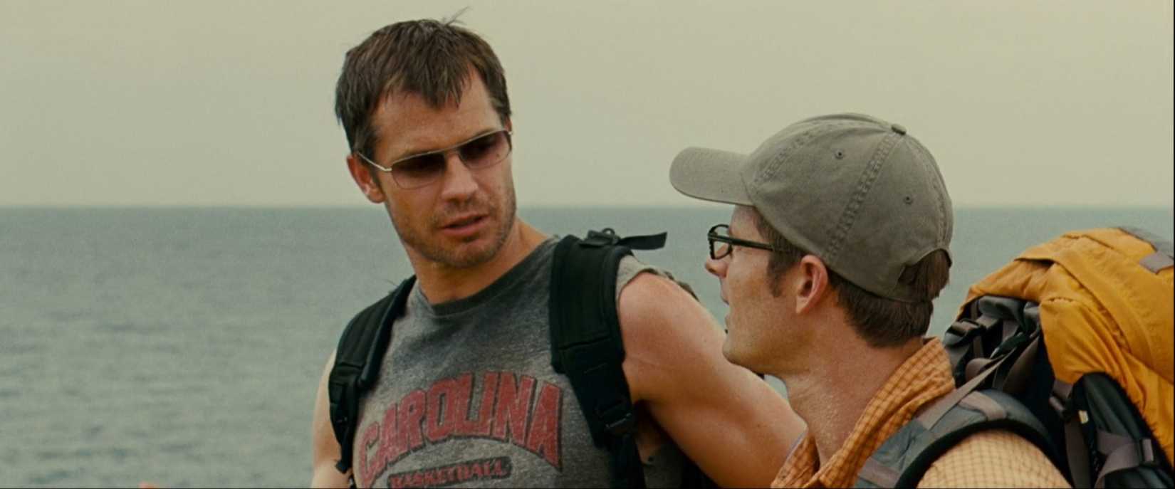 Timothy Olyphant bate com um Steve Zahn vagamente desconfortável enquanto mochila no thriller um refúgio perfeito