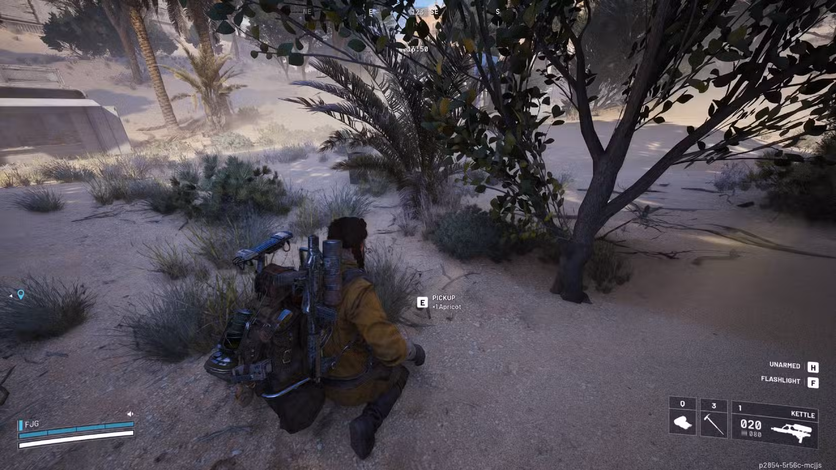 Um jogador do Arc Raiders agachado ao lado de um damasco no chão no mapa Buried City.