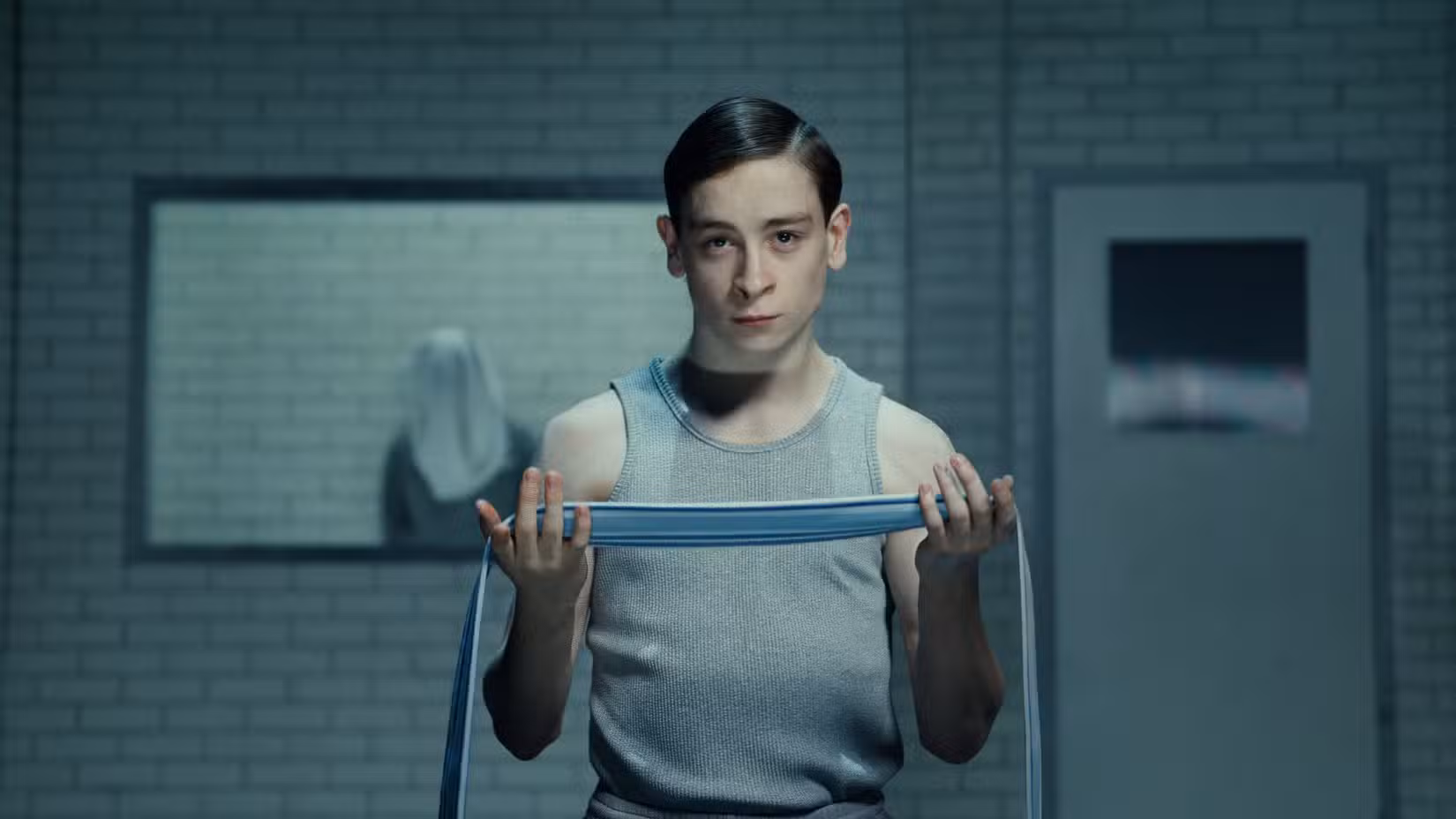 Louis McCartney em Stranger Things_ A Primeira Sombra