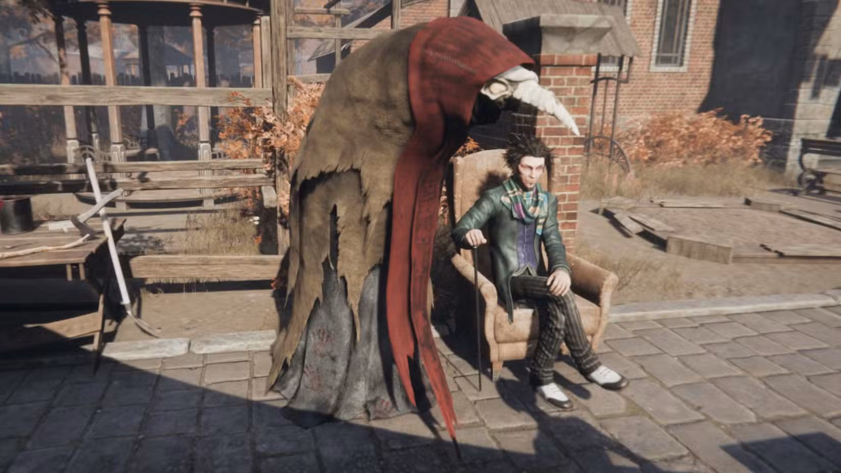 Mark Immortel está sentado ao lado de um grande estranho em uma enorme fantasia de pássaro estilo médico da peste