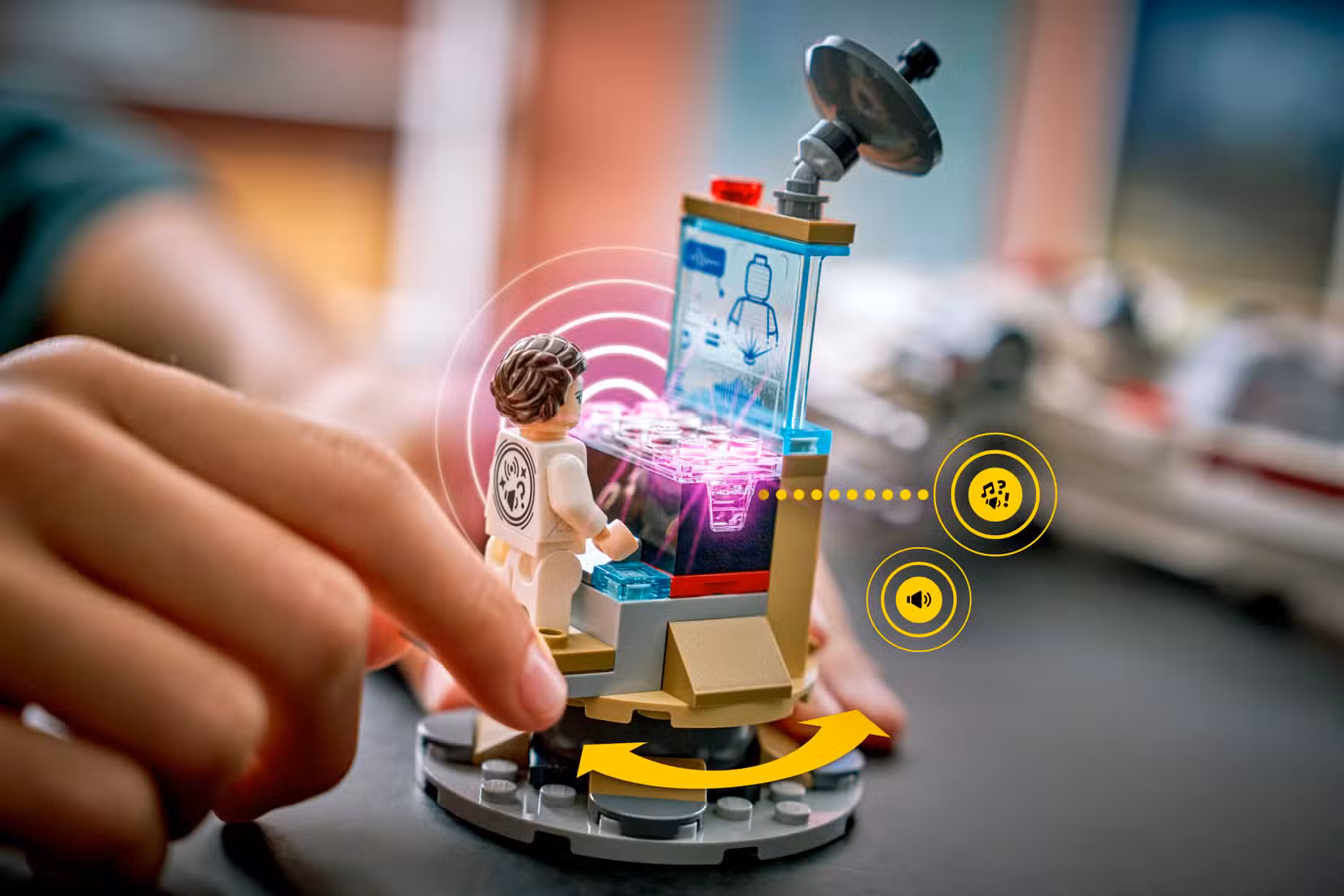 Som emitido por uma versão Lego Smart Play da Princesa Leia em um console de computador