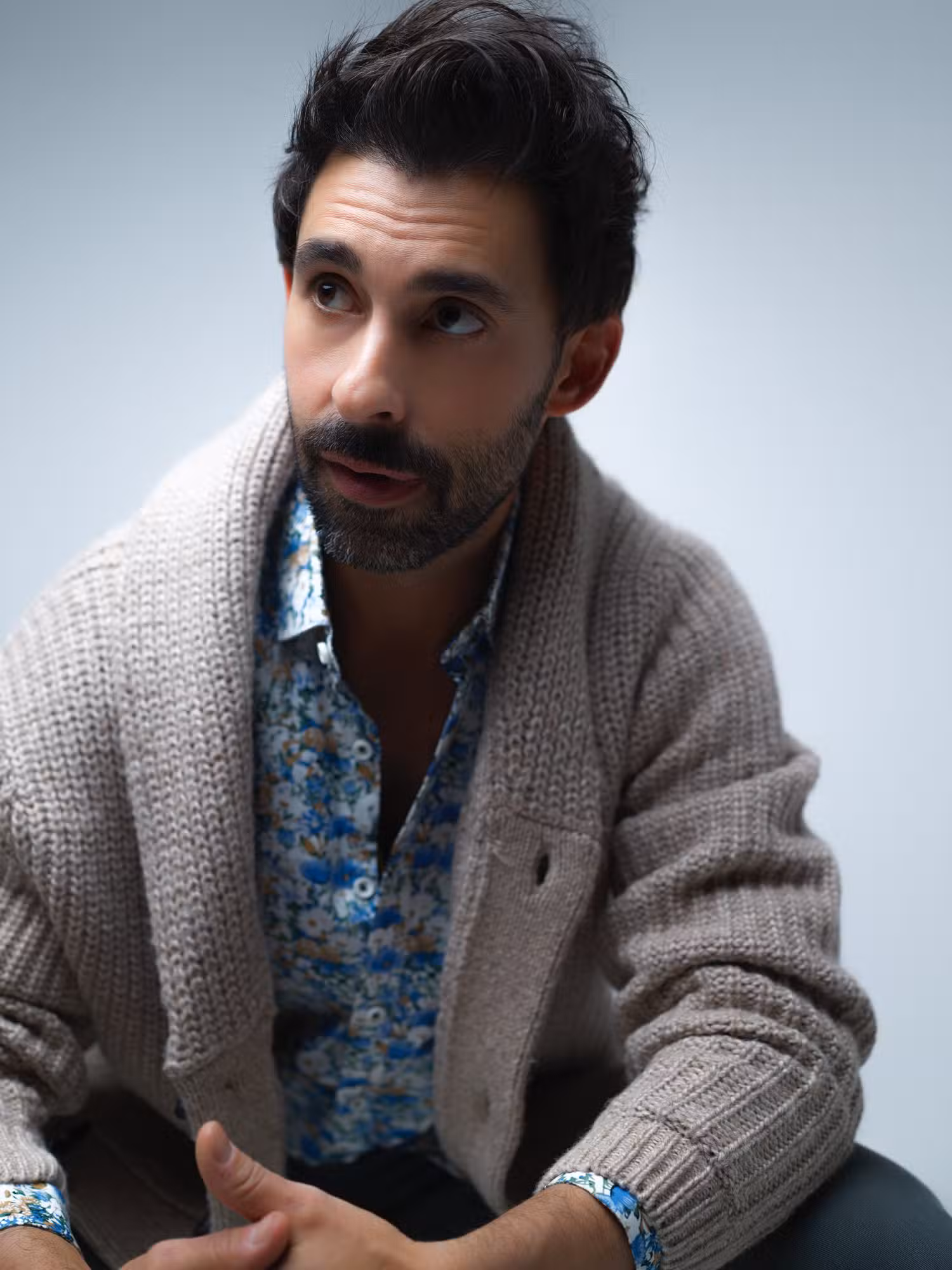 Uma fotografia publicitária do ator de Fallout, Rafi Silver.