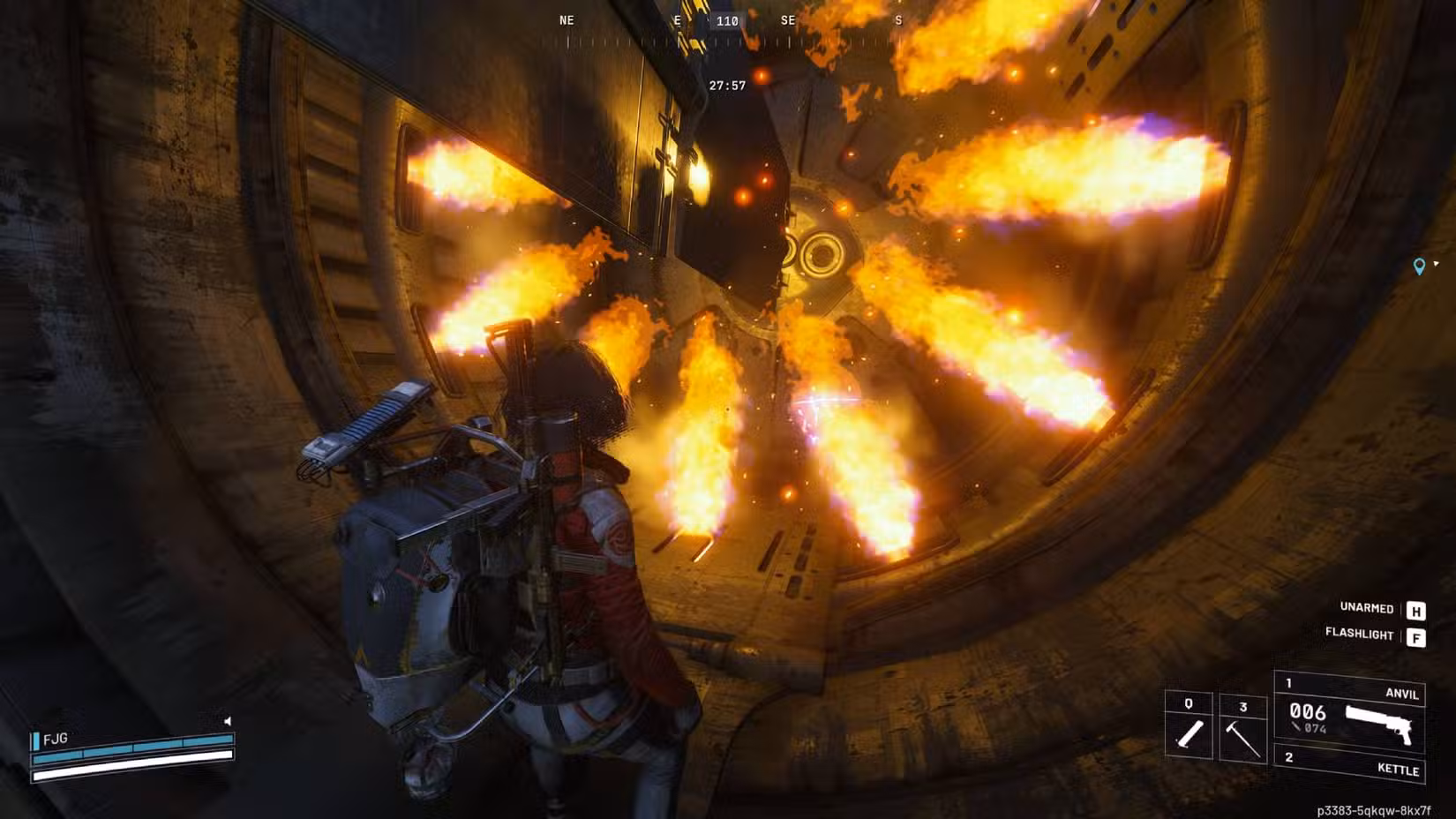 O jogador em Arc Raiders em frente a um anel de chamas no Deforester.