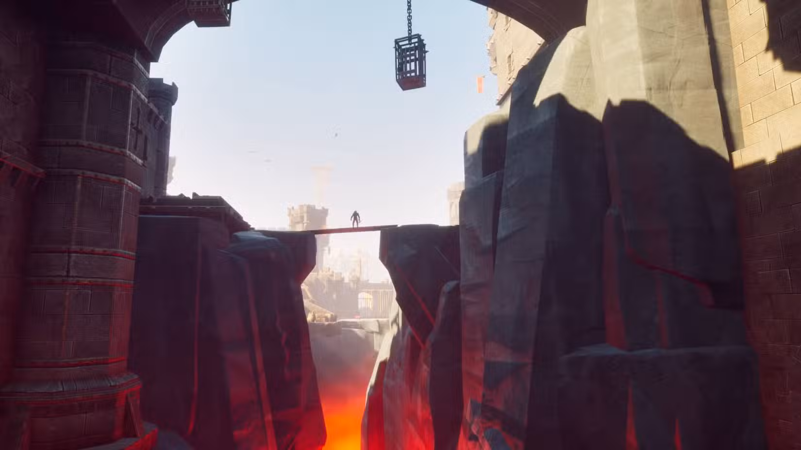 Uma captura de tela do trailer de Dowdun Reach para RuneScape Dragonwilds, mostrando um personagem parado em uma ponte de madeira acima de um enorme desfiladeiro, no meio de uma fortaleza.