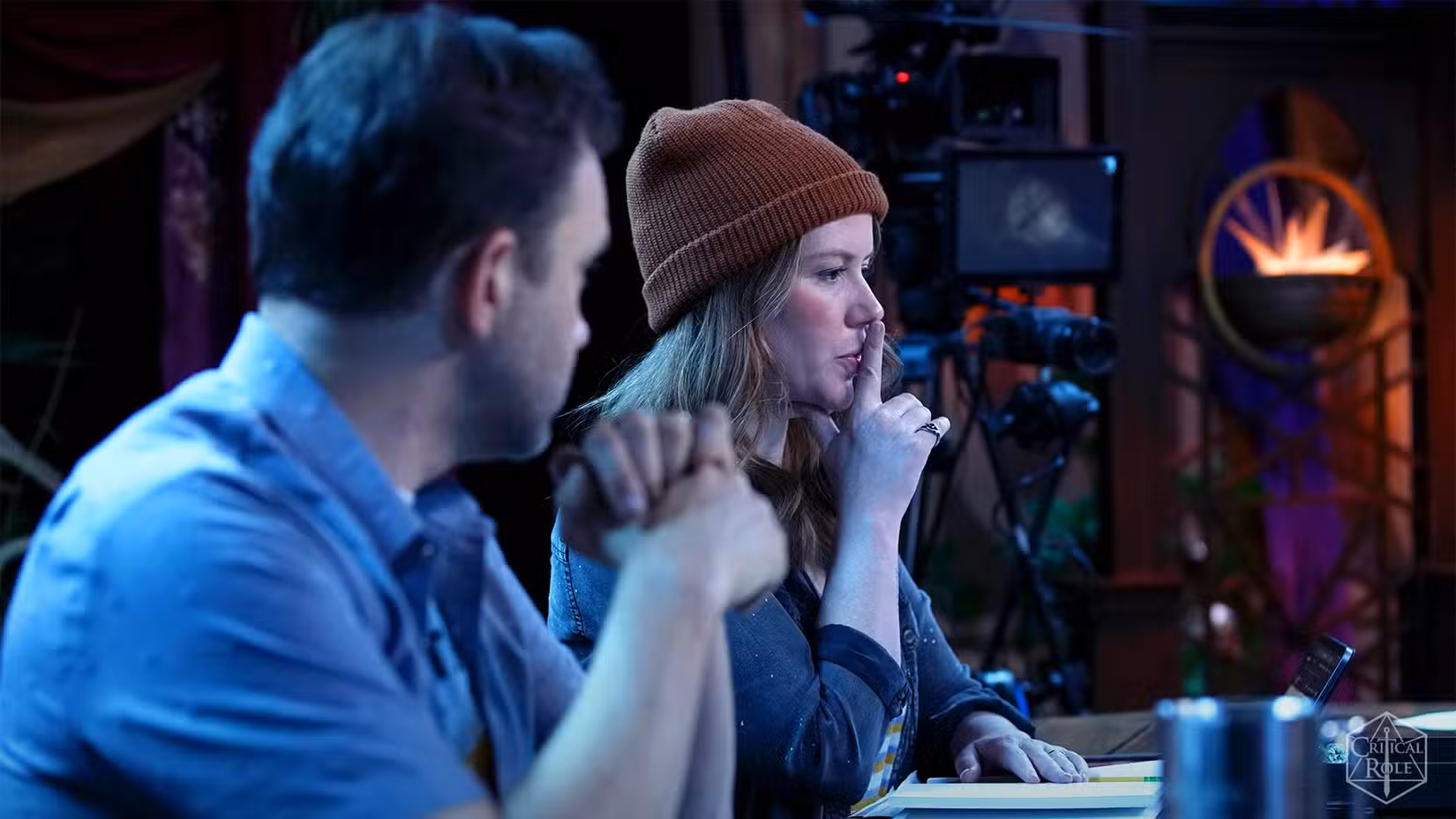 Uma imagem de Critical Role com Marisha Ray e Liam O'Brien.