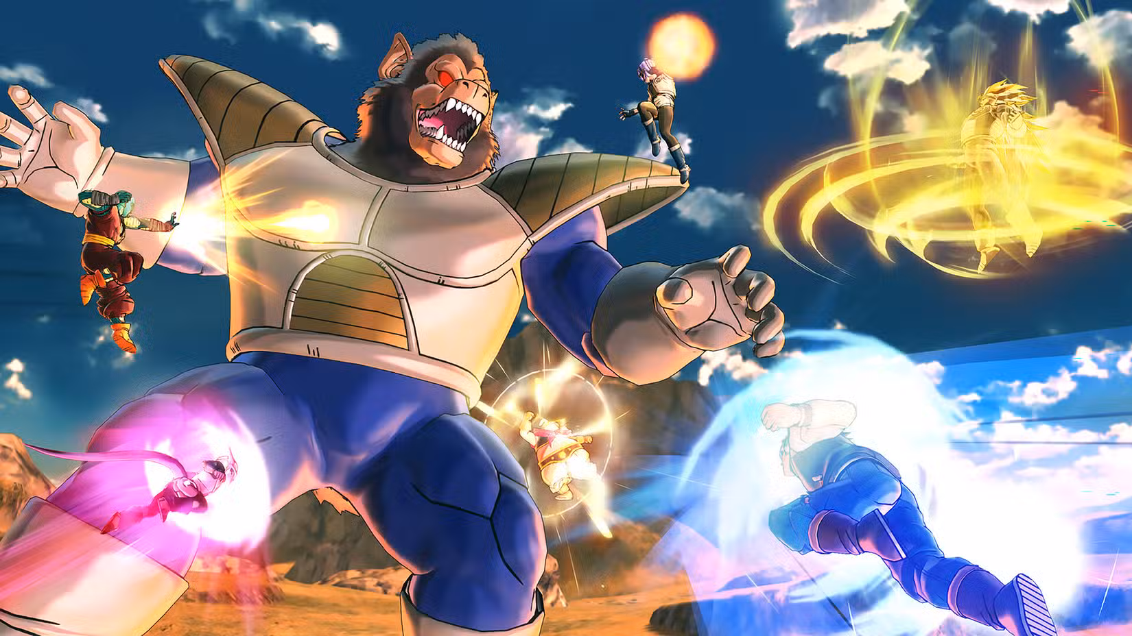 Quatro personagens criados lutando contra o Grande Macaco Vegeta em Dragon Ball Xenoverse 2
