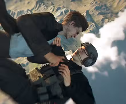 James Bond lutando contra um cara no céu em uma captura de tela de 007 First Light.