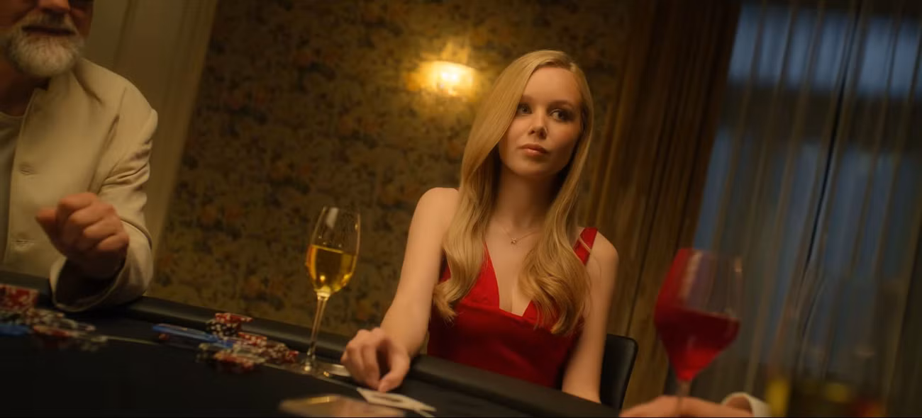 Jolina Gisele, na promoção da maior e mais valiosa coleção de cartas Pokémon do mundo.