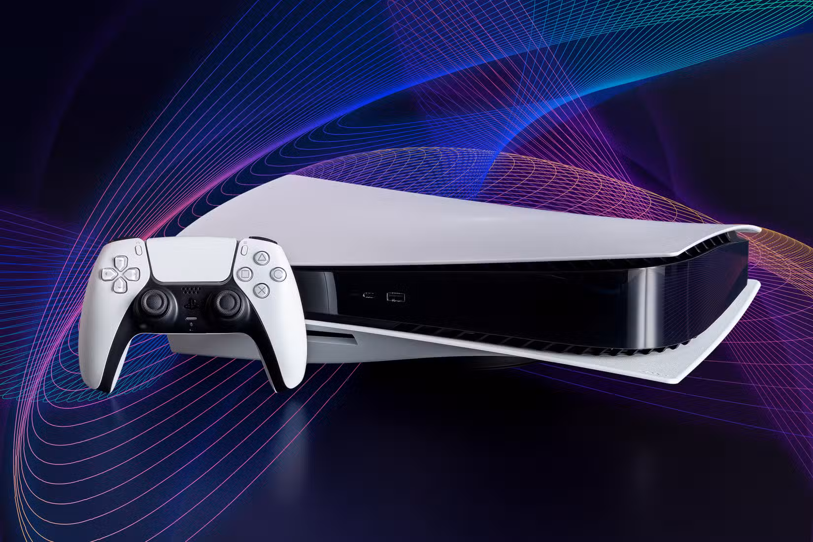 Uma foto de um console PlayStation 5 com um gráfico de ondas coloridas atrás dele.