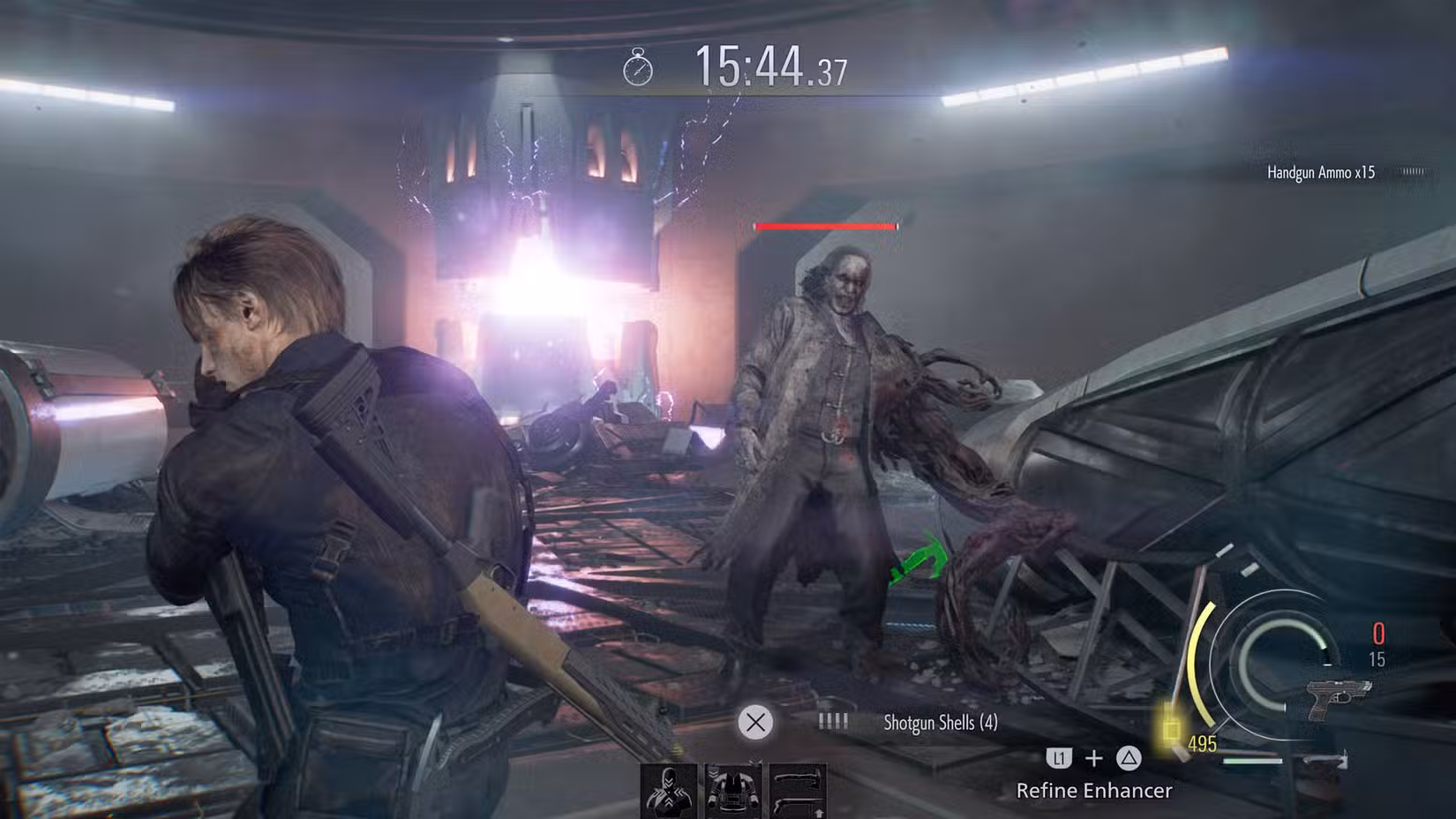 Um Réquiem de Resident Evil "Leon deve morrer para sempre" Captura de tela do DLC mostrando a luta contra o chefe Victor